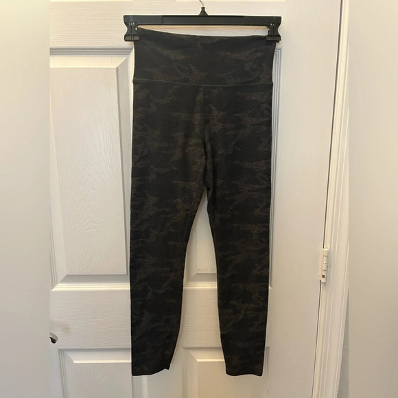 VUORI
WOMEN'S CLEAN ELEVATION LEGGING - Picture 5 of 5